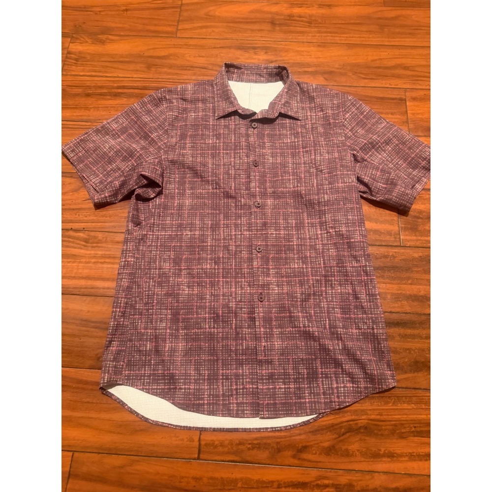 Lululemon Airing Easy Short Sleeve Shirt Mens Size Small Ventlight Mesh